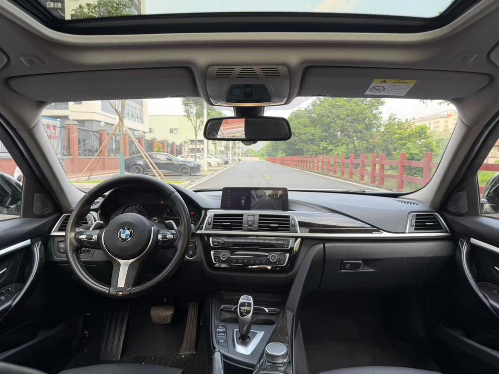 BMW 3 Series 2019 #12 BMW 3 Series 2019 car image #12