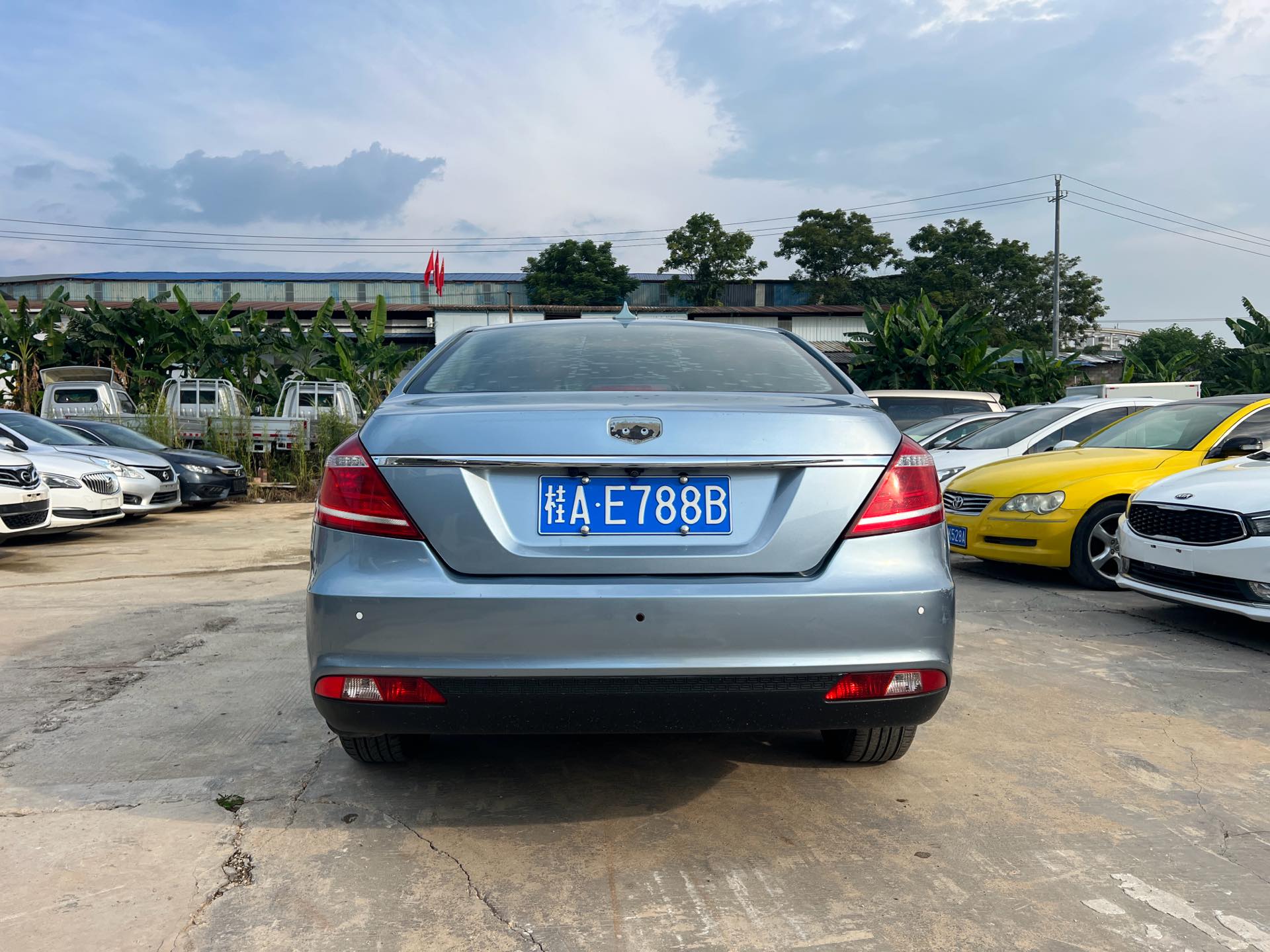 GEELY Emgrand 2016 car image #8