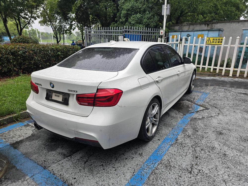 BMW 3 Series 2018 #3 BMW 3 Series 2018 car image #3