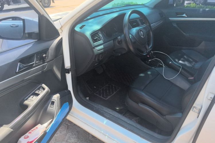 Volkswagen Lavida 2019 car image #13