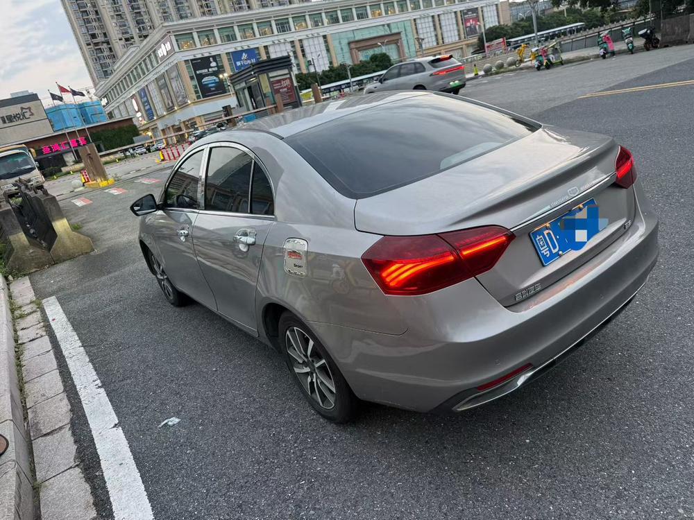 GEELY Emgrand 2020 car image #4
