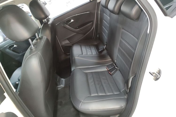 Volkswagen Polo 2016 #17 Volkswagen Polo 2016 car image #17