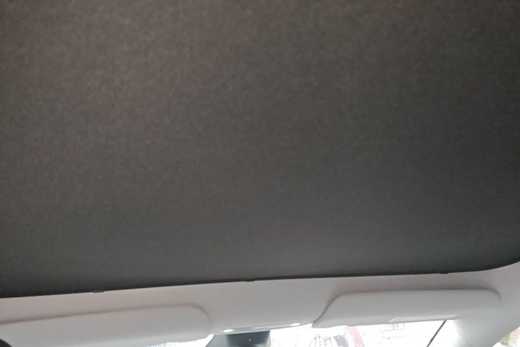 Tesla Model Y 2025 #16 Tesla Model Y 2025 car image #16