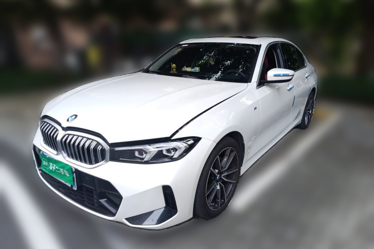 BMW 3 Series 2024 immagine di auto #2