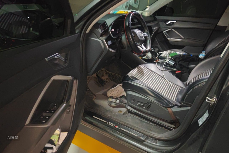 Audi Q3 2021 car image #18