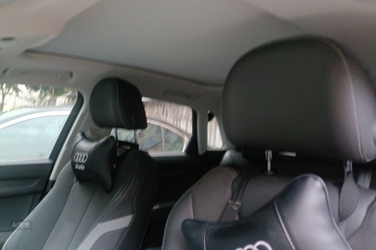 Audi Q3 2023 car image #20