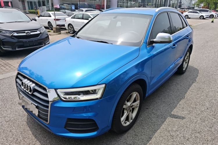 Audi Q3 2018 car image #2