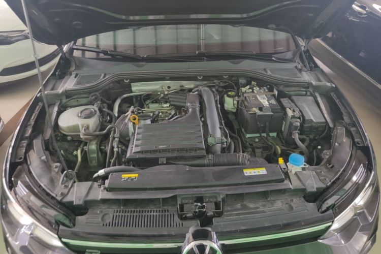 Volkswagen Golf 2023 car image #20