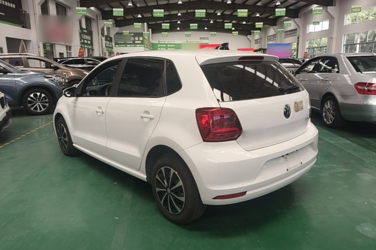 Volkswagen Polo 2018 car image #5