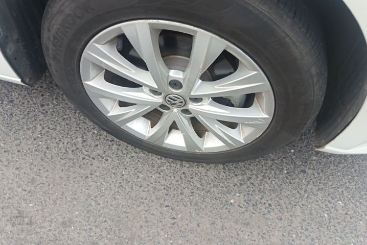 Volkswagen Lavida 2018 car image #9