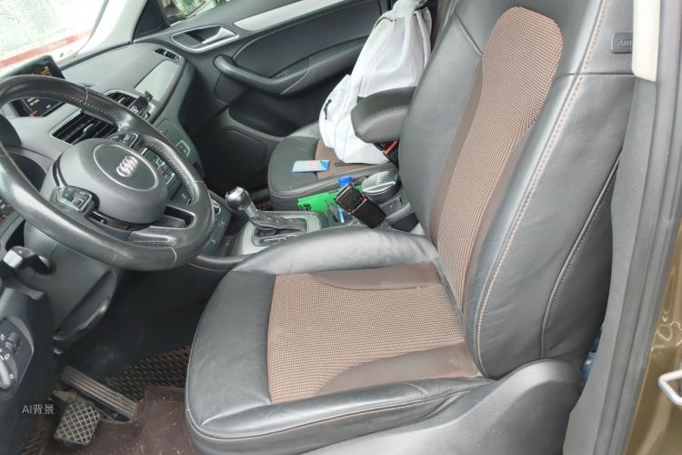 Audi Q3 2016 car image #17