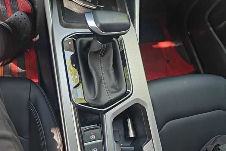 GEELY Emgrand 2024 car image #14