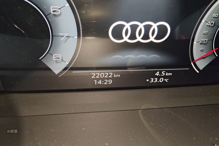 Audi Q3 2023 car image #14