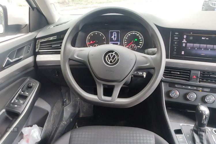 Volkswagen Bora 2022 car image #12
