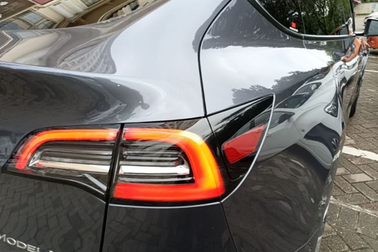 Tesla Model Y 2022 #8 Tesla Model Y 2022 car image #8