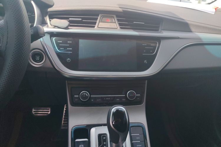 GEELY Emgrand GS 2019 imagen de coche #13