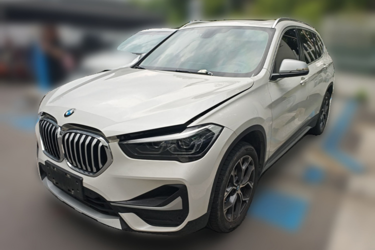 BMW X1 2023 car image #2