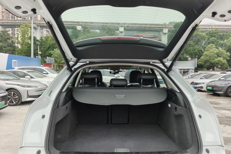 Audi Q3 2018 صورة سيارة #19