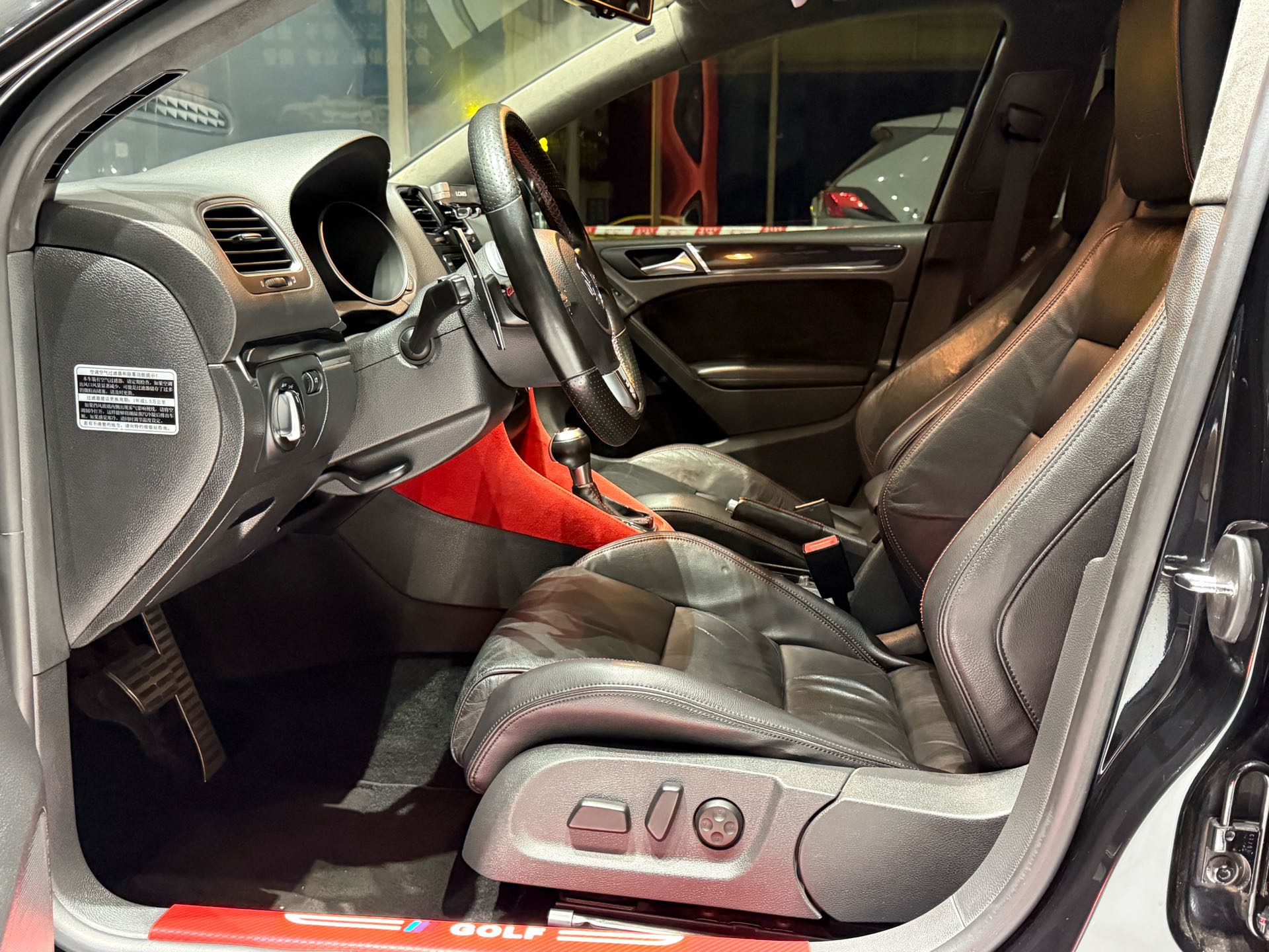 Volkswagen GolfGTI 2012 immagine di auto #4