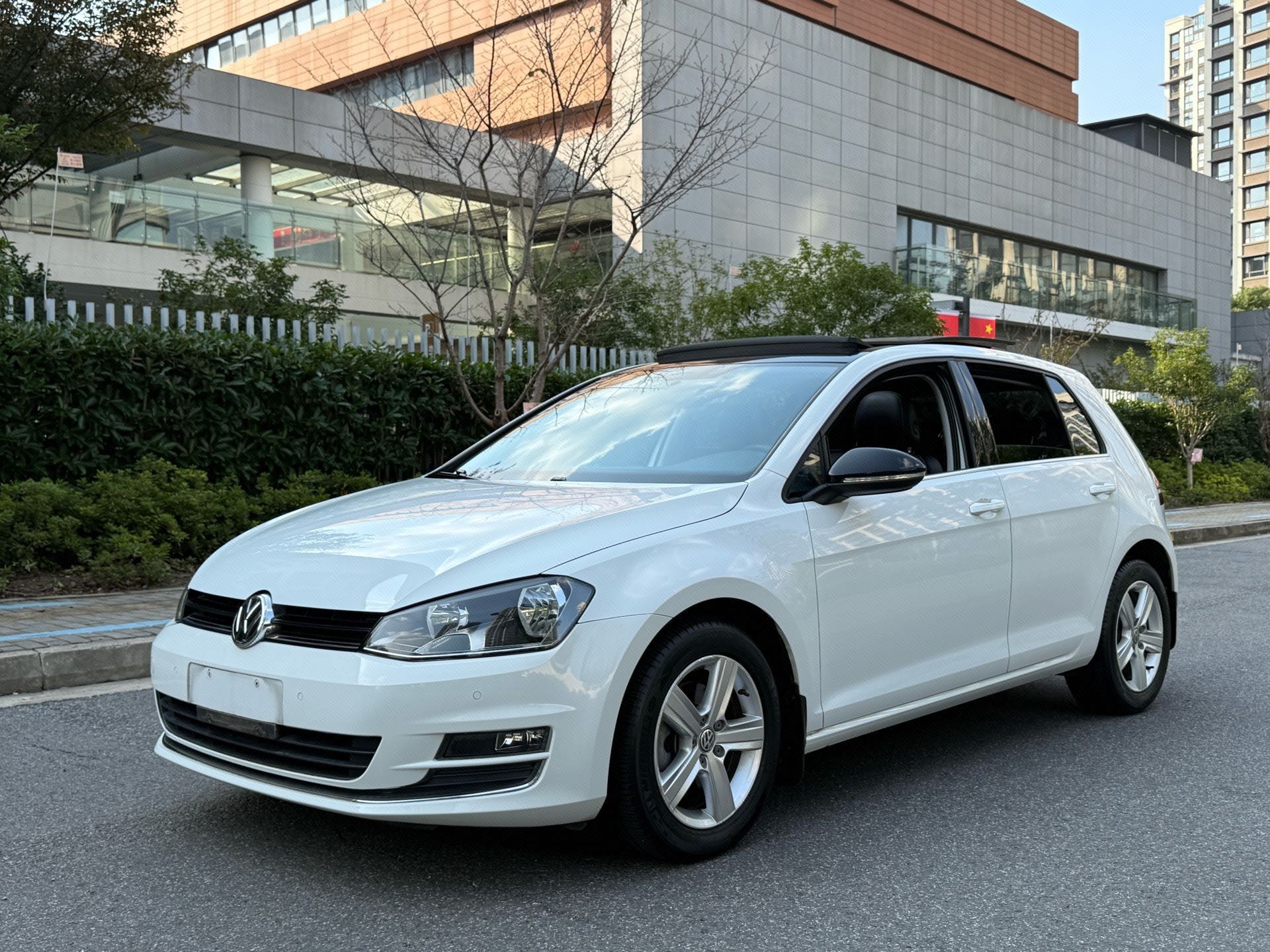 Volkswagen Golf 2017 Volkswagen Golf 2017 صورة سيارة