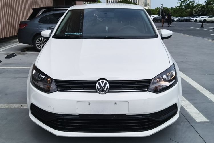 Volkswagen Polo 2018 car image #3