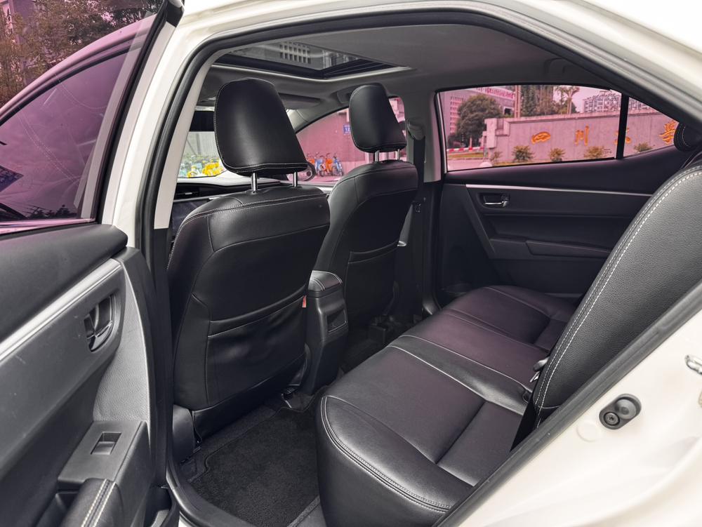 Toyota Corolla 2018 immagine di auto #9