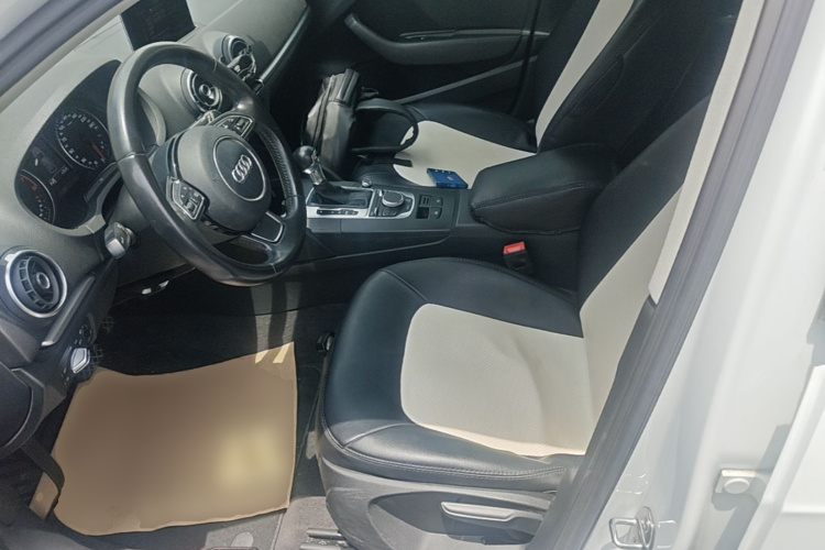 Audi A3 2016 car image #15