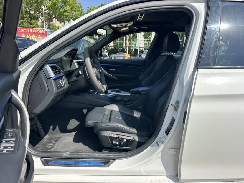BMW 3 Series 2018 car image #5
