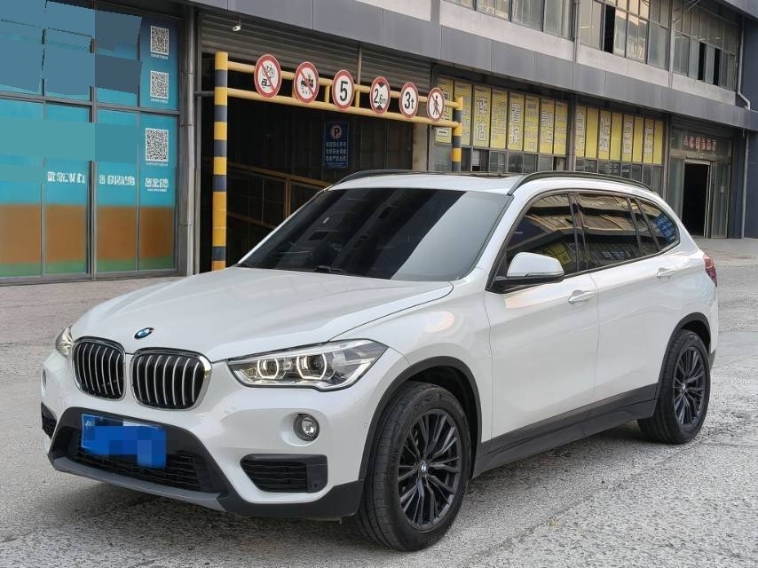 2017 2017 car image