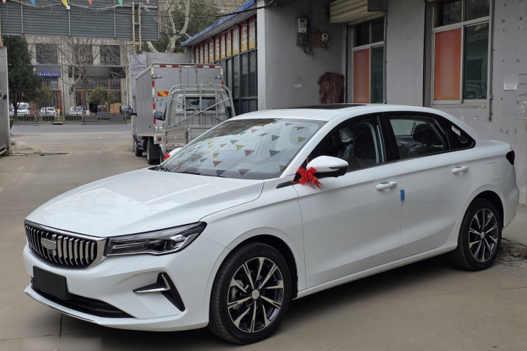 GEELY Emgrand 2026 car image #2