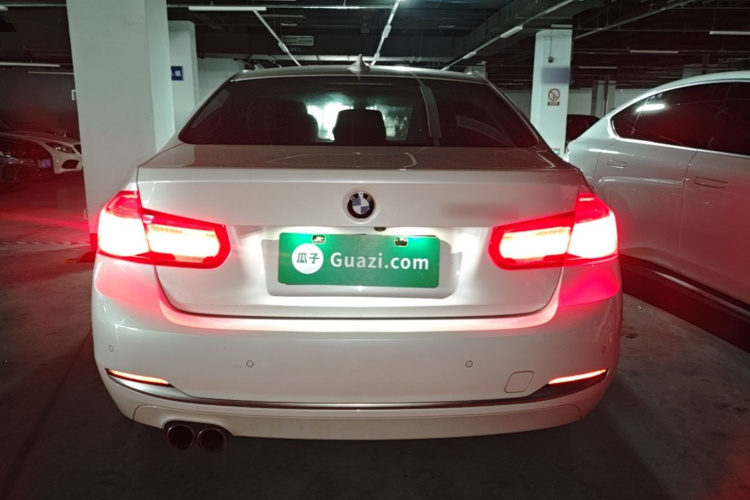 BMW 3 Series 2018 #6 BMW 3 Series 2018 immagine di auto #6