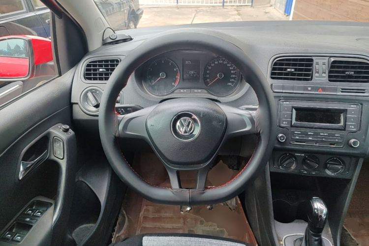 Volkswagen Polo 2016 #11 Volkswagen Polo 2016 car image #11