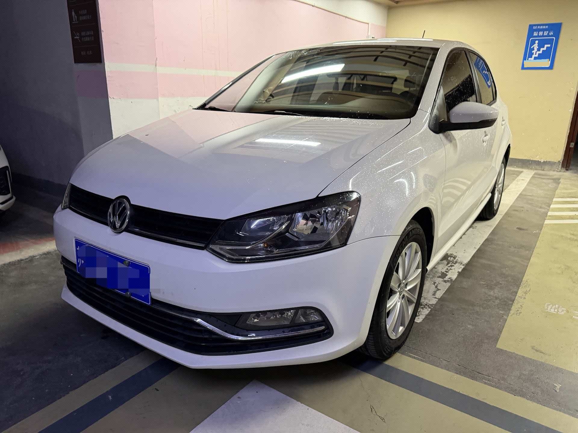 Volkswagen Polo 2015 Volkswagen Polo 2015 car image