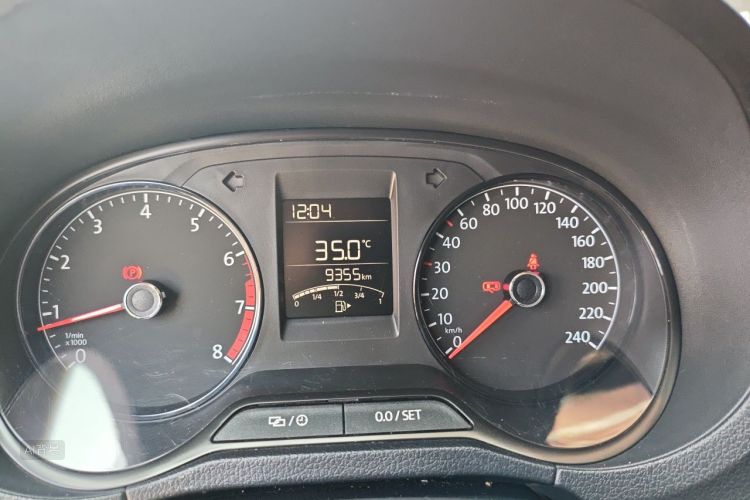 Volkswagen Polo 2018 car image #13