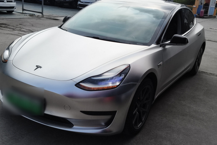 Tesla Model 3 2020 car image #2