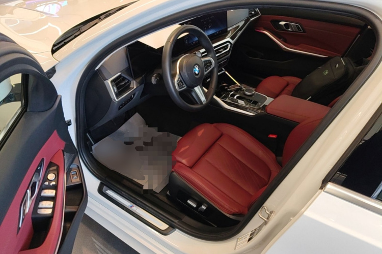 BMW 3 Series 2023 car image #18