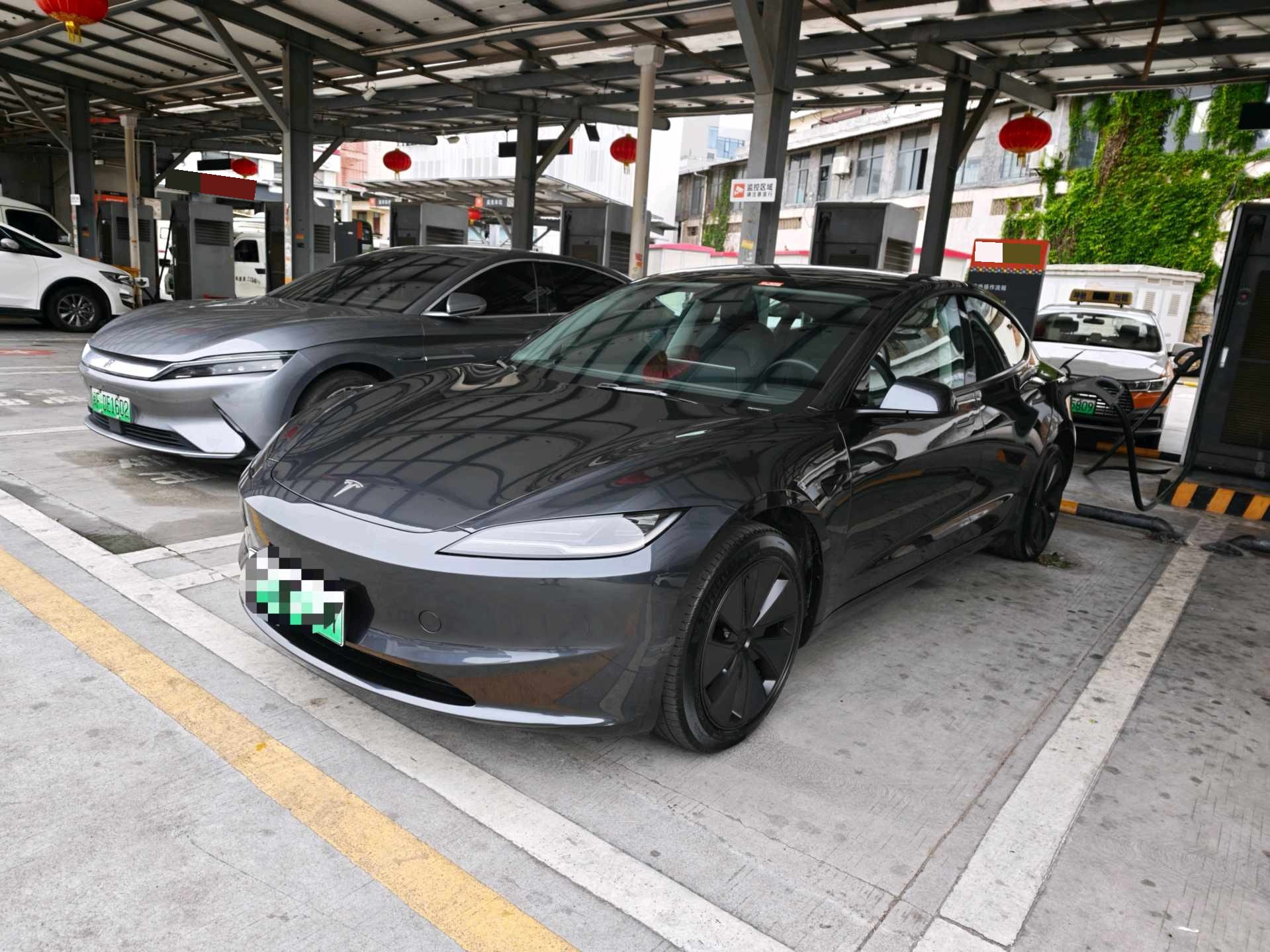 Tesla Model 3 2024 Tesla Model 3 2024 immagine di auto