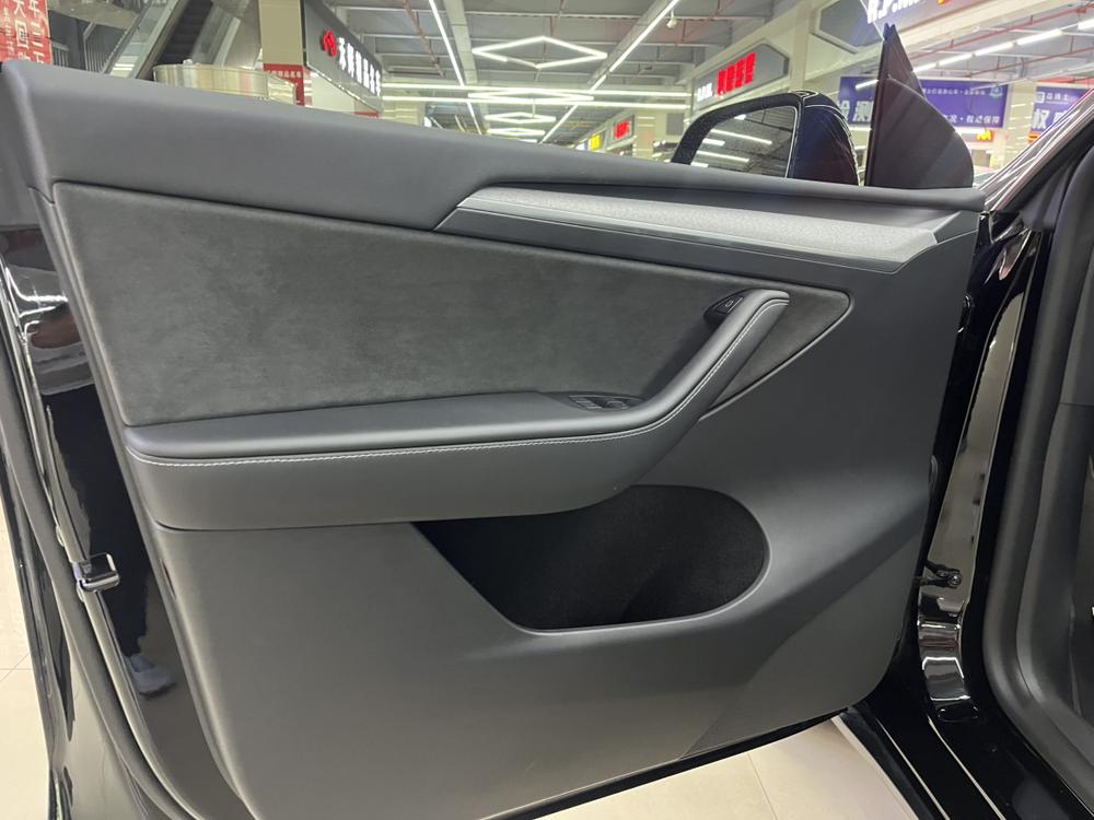 Tesla Model Y 2024 #11 Tesla Model Y 2024 car image #11