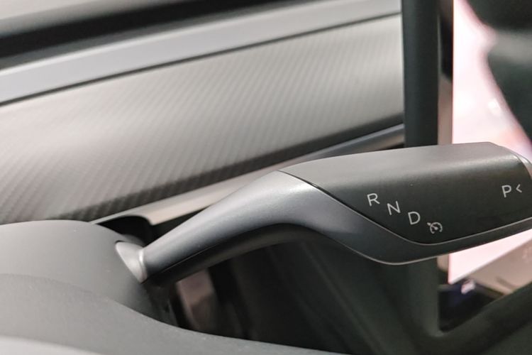 Tesla Model Y 2022 #14 Tesla Model Y 2022 car image #14