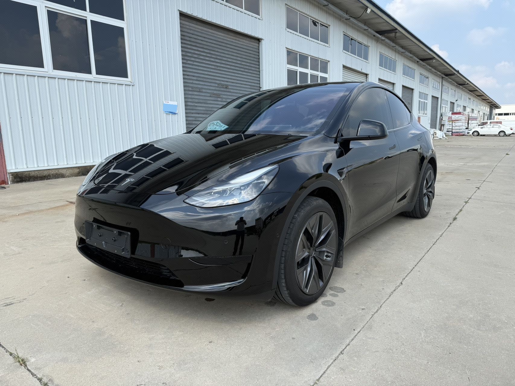 Tesla Model Y 2024 car image 