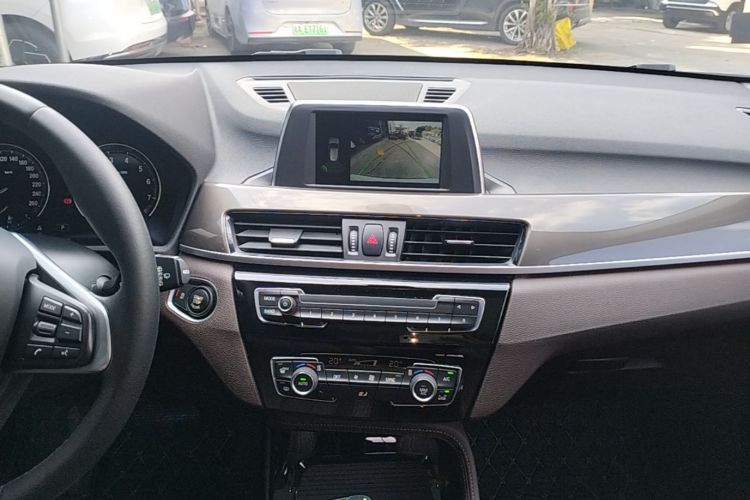 BMW X1 2019 #23 BMW X1 2019 car image #23