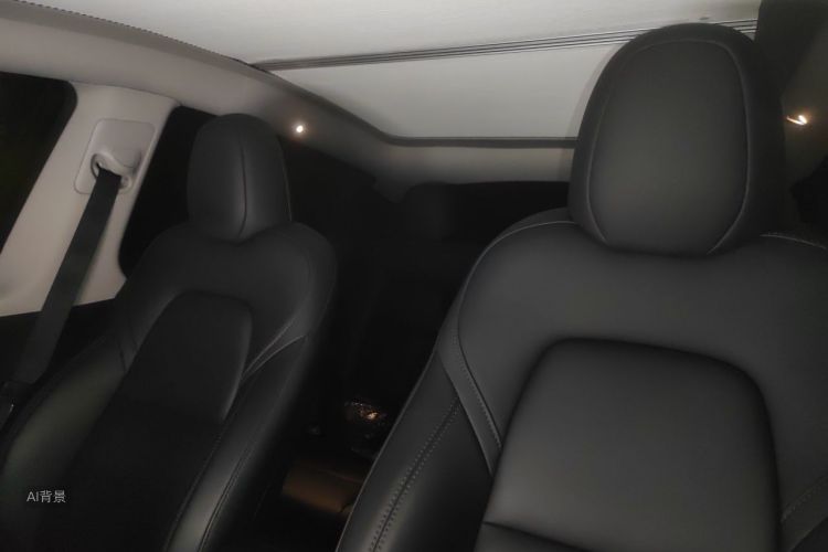 Tesla Model Y 2023 #20 Tesla Model Y 2023 car image #20