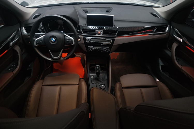 BMW X1 2020 car image #10