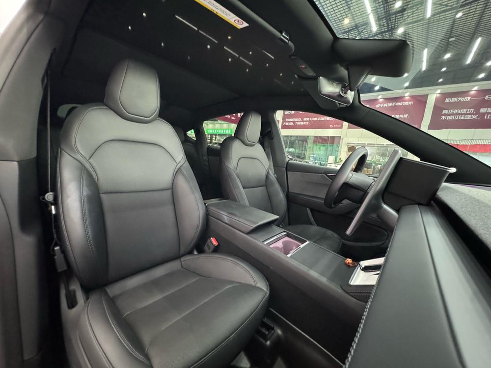 Tesla Model Y 2026 #17 Tesla Model Y 2026 car image #17