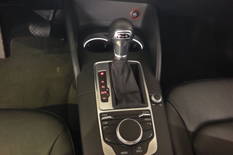 Audi A3 2015 car image #14