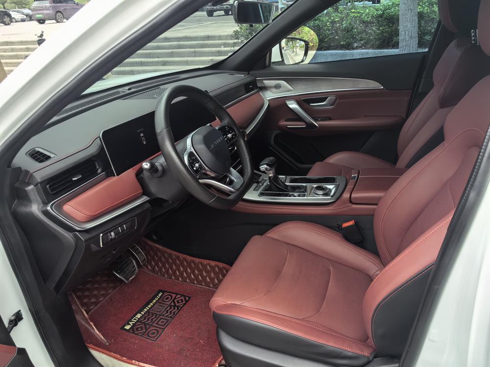 Jetour X70 PLUS 2022 car image #10