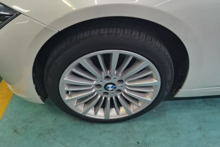 BMW 3 Series 2018 #9 BMW 3 Series 2018 car image #9