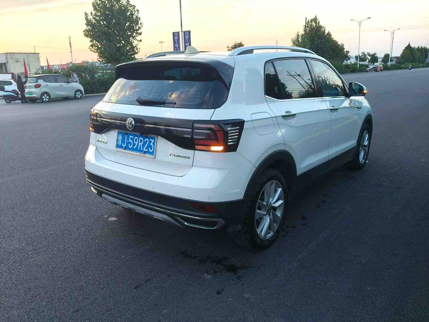 Volkswagen T-Cross 2020 #8 Volkswagen T-Cross 2020 صورة سيارة #8