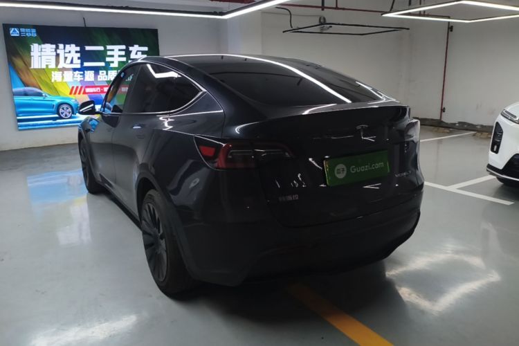 Tesla Model Y 2024 #5 Tesla Model Y 2024 immagine di auto #5