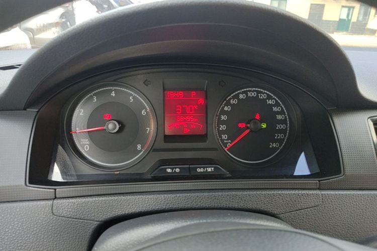 Volkswagen Santana 2018 car image #12